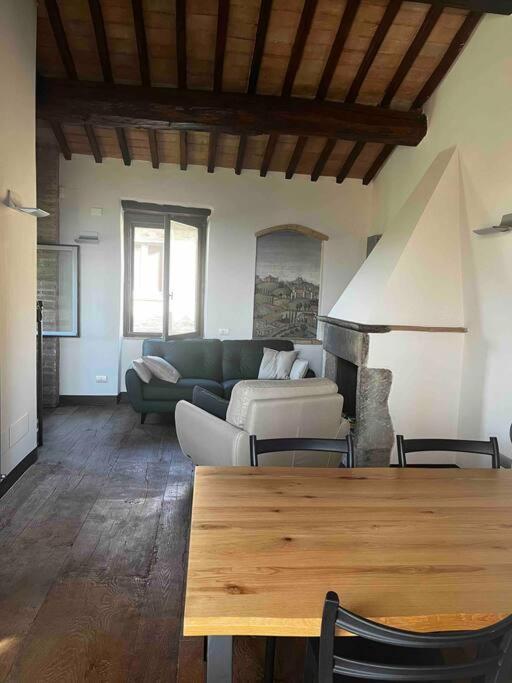 Medieval Tower In Umbria With Swimming Pool Montelagello Exteriér fotografie