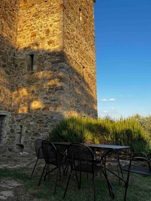 Medieval Tower In Umbria With Swimming Pool Montelagello Exteriér fotografie