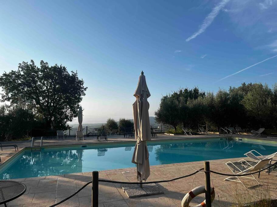Medieval Tower In Umbria With Swimming Pool Montelagello Exteriér fotografie