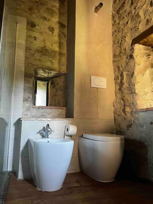 Medieval Tower In Umbria With Swimming Pool Montelagello Exteriér fotografie